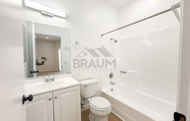 2 beds, 2 baths, 1,000 sqft, $2,495, Unit 207