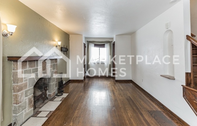 3 beds, 1 bath, 1,100 sqft, $1,399