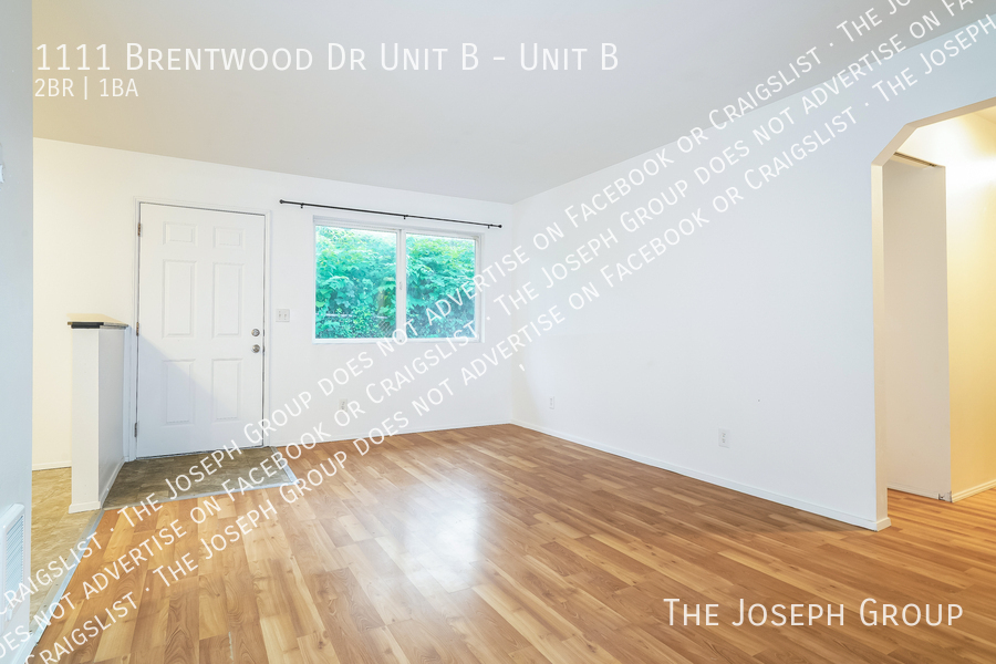 1111 BRENTWOOD DR
