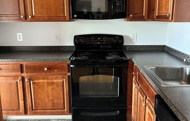 1 bed, 1 bath, 715 sqft, $1,775, Unit 45-610