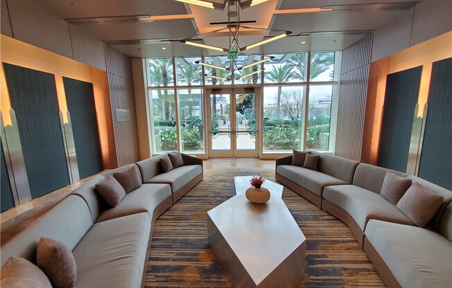 1 bed, 1 bath, 695 sqft, $2,700, Unit 2403