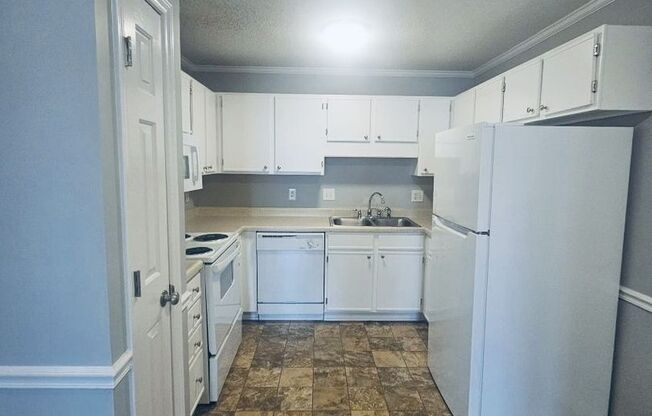 2 beds, 2 baths, 1,020 sqft, $1,195, Unit 223