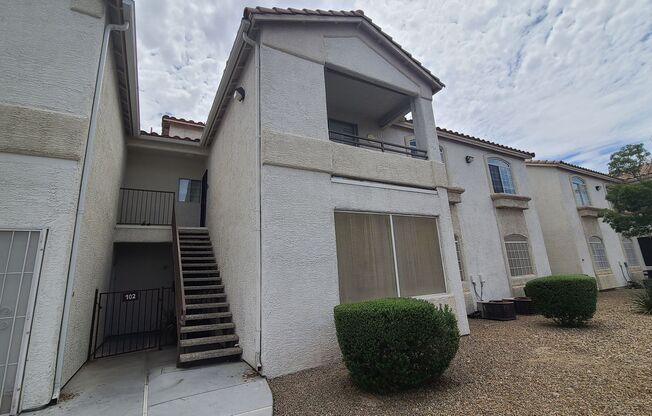 Upstairs 3 Bedroom condo