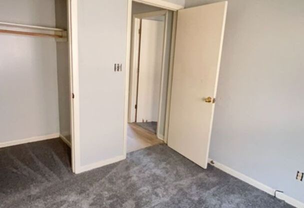 3 beds, 1 bath, $1,150