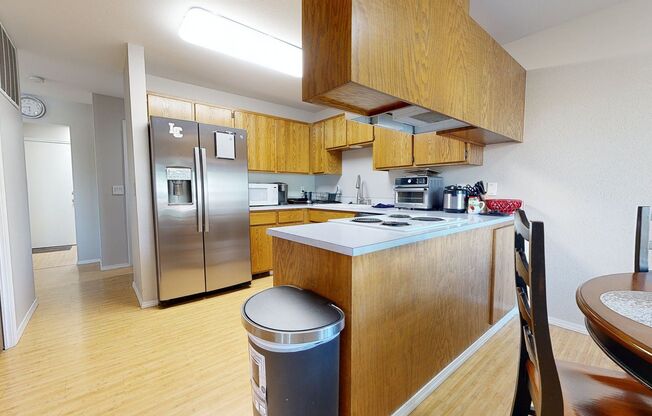 Large furnished 4 bedroom 3 bath home - pet-friendly!