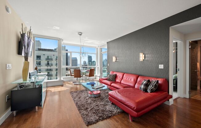 West Facing Downtown Condo for Rent!