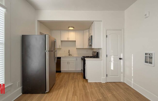 Studio, 1 bath, 300 sqft, $1,599, Unit 6