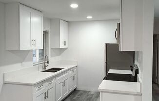 Remodeled 2 bedrooms 2 full baths corner unit apartment in Chula Vista