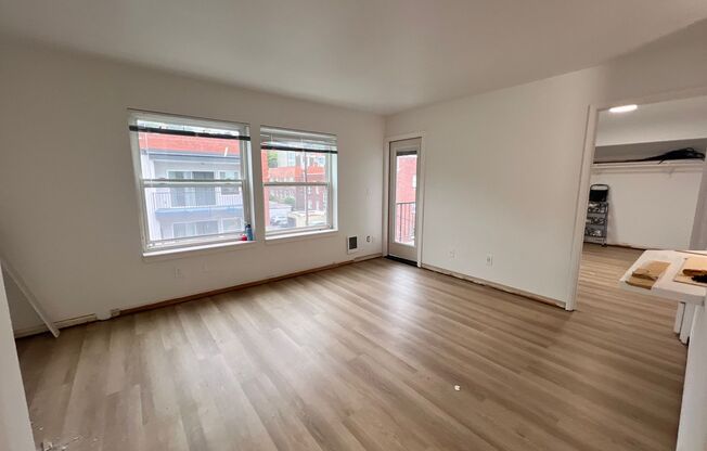 Studio, 1 bath, $1,525, Unit 210