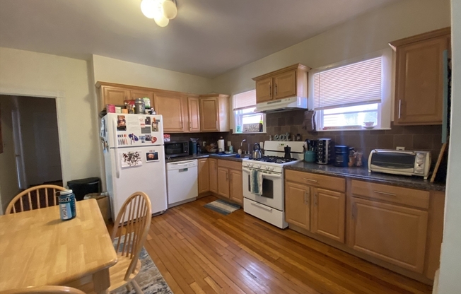 18 FAIRBANKS ST