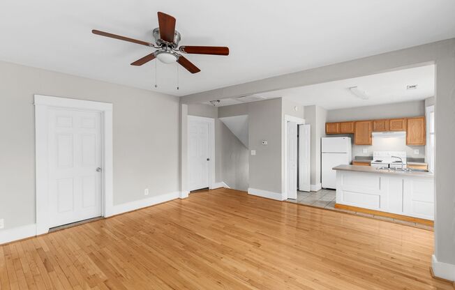 2 beds, 2 baths, 892 sqft, $1,350, Unit 1