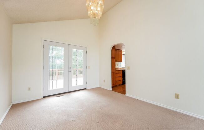 Charming 4 bed, 2.5 bath Lynnwood Home, $3700/mo.