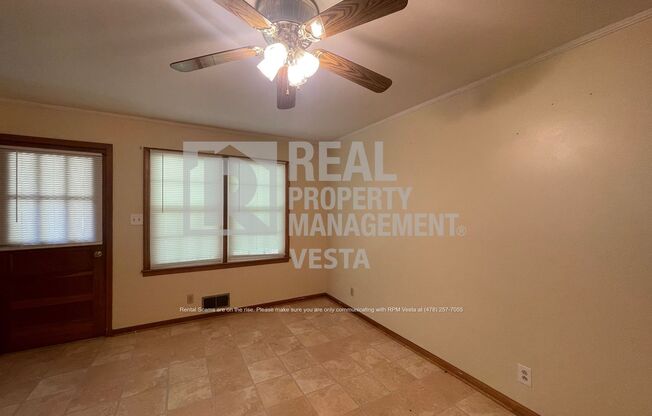 2562 BEDFORD PL