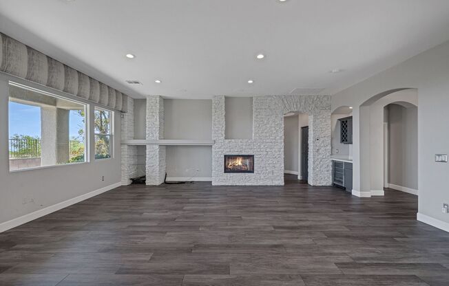3 beds, 3.5 baths, $5,295