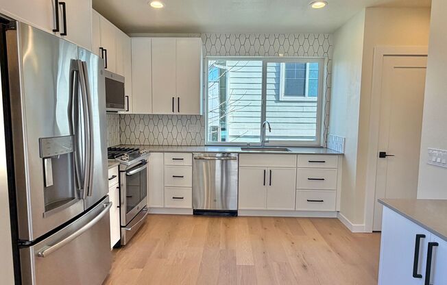 Luxury Sunset Hill Townhome w/ Water View! Available Now!