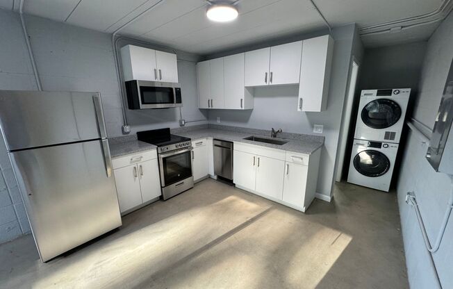 Studio, 1 bath, 354 sqft, $1,195, Unit T301