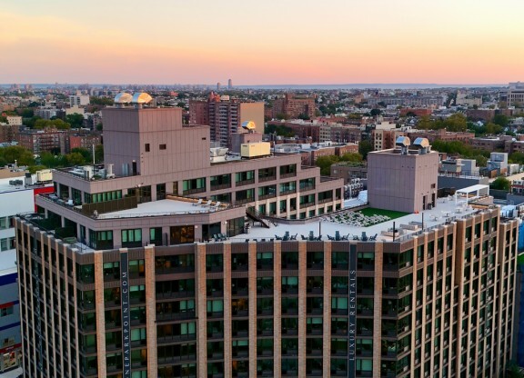 1 bed, 1 bath, $3,785, Unit 712