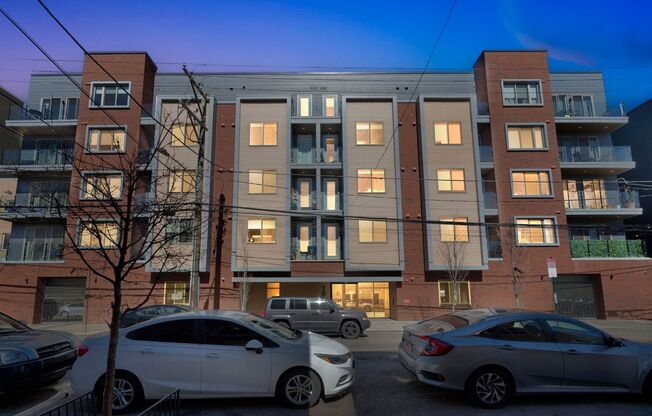 2 beds, 2 baths, 1,120 sqft, $2,200, Unit Unit 403