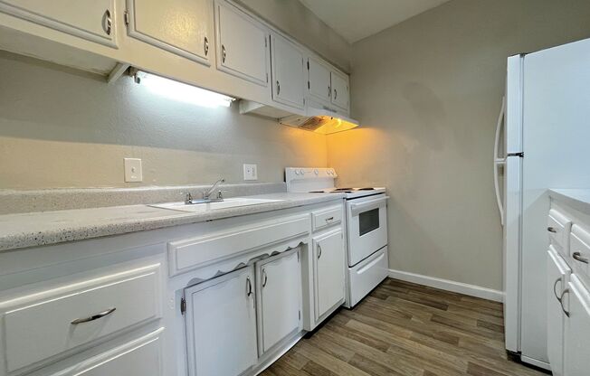 Studio, 1 bath, 400 sqft, $695, Unit Unit 73