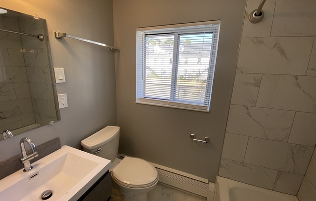 Studio, 1 bath, 400 sqft, $2,000, Unit 10