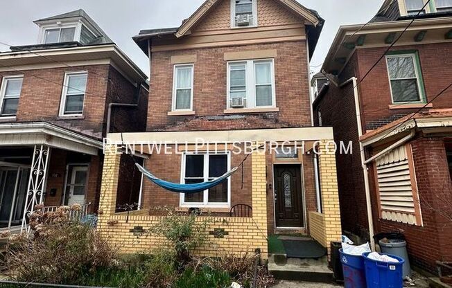 330 OPHELIA ST