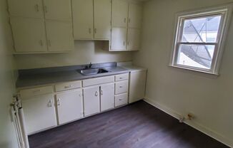 2 beds, 1 bath, $895