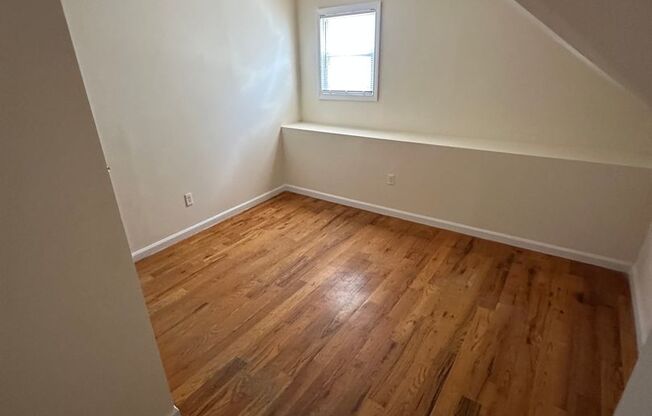 Center St. 30-32