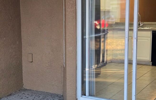 2 bedroom 2.5 bath townhome