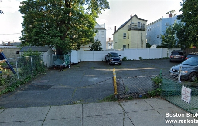 36 RAVEN ST