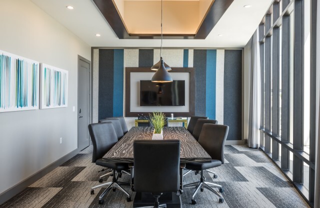 Conference Table Tinsley on the Park | Apartments In Houston