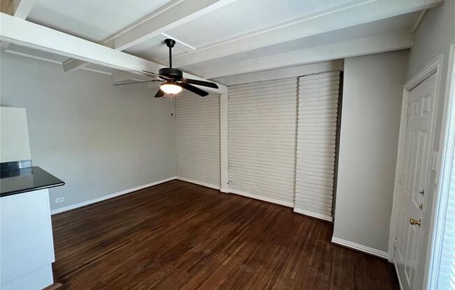 1 bed, 1 bath, 650 sqft, $1,195, Unit 228