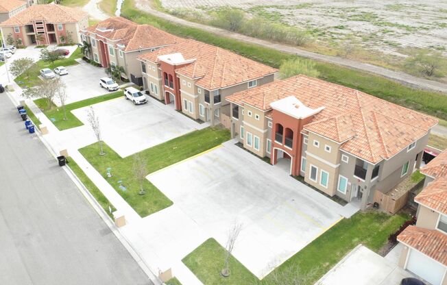 Beautiful Townhome 3bed/2.5 bath (Jackson South of Expressway )