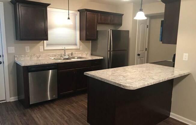 2 beds, 2.5 baths, 1,127 sqft, $1,250, Unit B