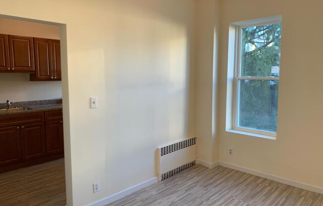 1 bed, , 3,042 sqft, $2,500, Unit 2F