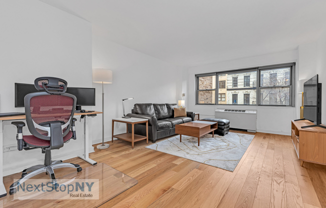 1 bed, 1 bath, 680 sqft, $3,900, Unit 6J