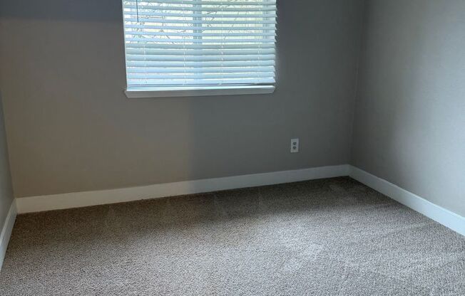 3 beds, 2.5 baths, 1,564 sqft, $2,350, Unit 04-101