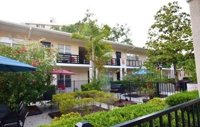 2 beds, 1 bath, 900 sqft, $1,450, Unit 14