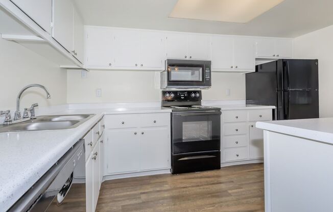 3 beds, 2 baths, 1,194 sqft, $1,649, Unit P1085