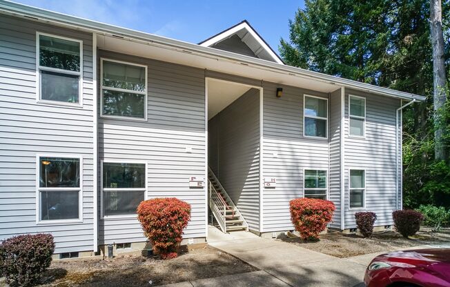 Crystal Lake Apartments