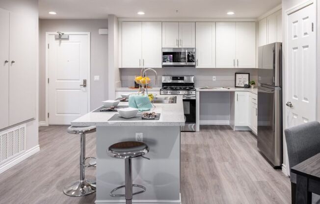 1 bed, 1 bath, 866 sqft, $2,256, Unit 322