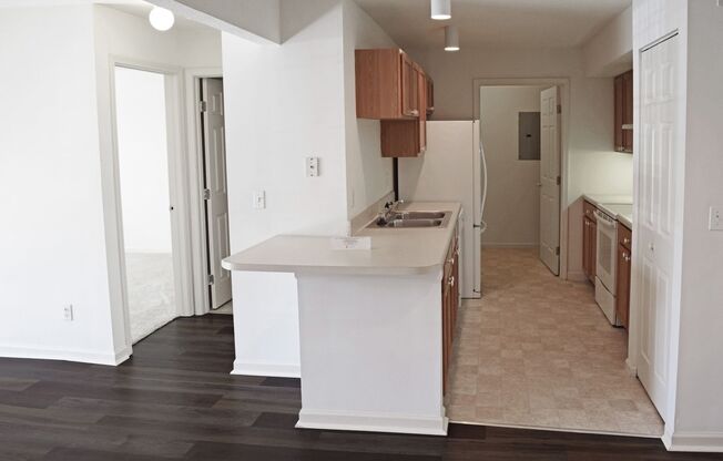 1 bed, 1 bath, 660 sqft, $1,220, Unit 401-9-108