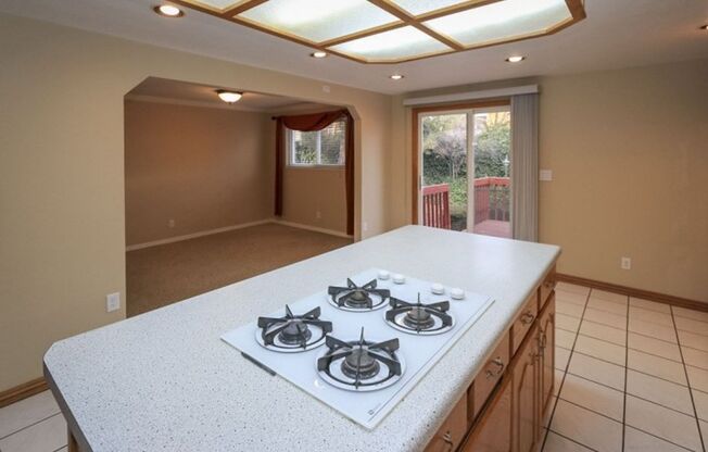 4 Bedroom / 3 Bath Home in Sandy!