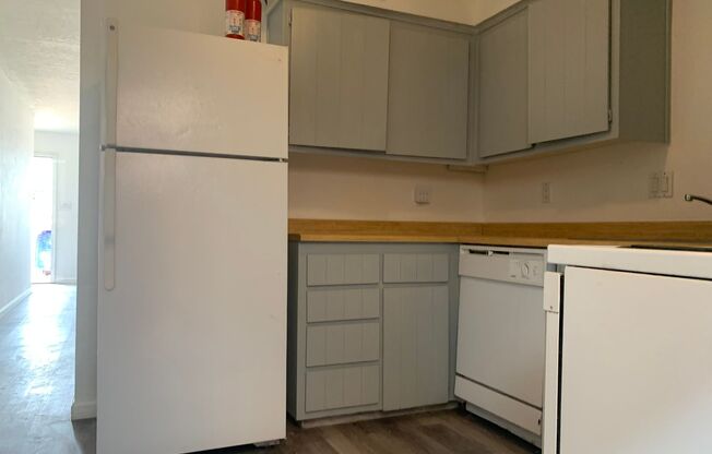1932 Buena Vista Dr SE