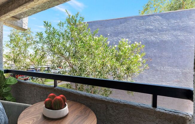 1 bed, 1 bath, 618 sqft, $949, Unit 214