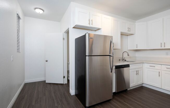 Studio, 1 bath, 420 sqft, $1,700, Unit F102