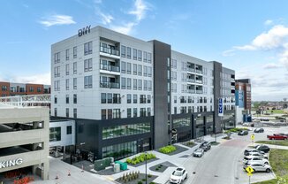 360 32 AVE W