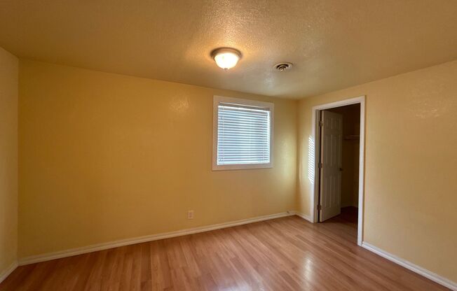 3 beds, 1 bath, $2,100