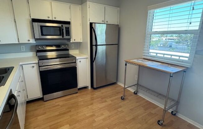 2 beds, 2 baths, $1,800, Unit Unit 304