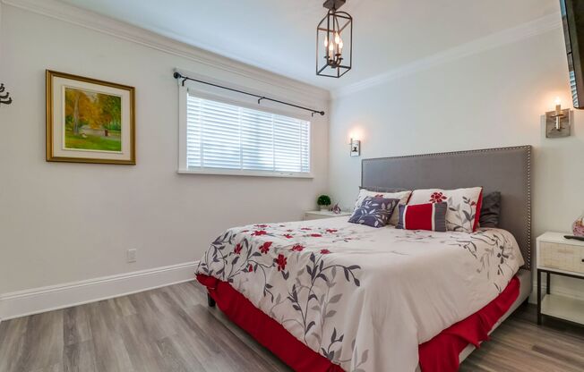 2 beds, 1 bath, $4,900, Unit UNIT B