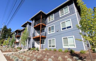 Modern Apartment Complex Near Keizer Station ~ Creek’s Edge